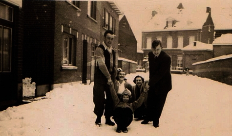 Sneeuwpret in het Kattestretje familie Moeyaert, Gits