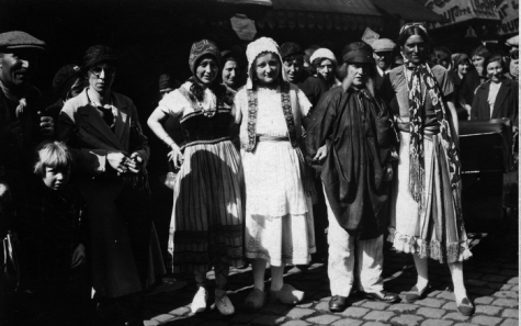 Verkleede krameniers, batjes Roeselare, 1932