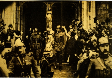 Begroeting van Koning en Koningin na de bevrijding in Brugge