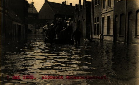 Overstroming Albrecht Rodenbachstraat, 1925
