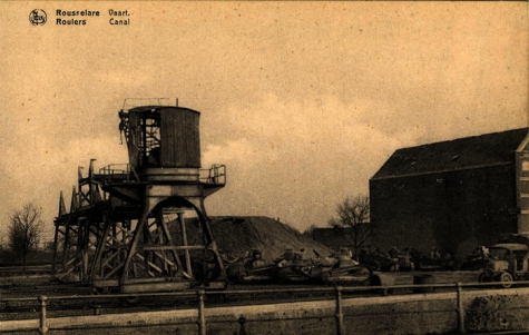 Laad- en loskranen langs het kanaal Roeselare-Leie