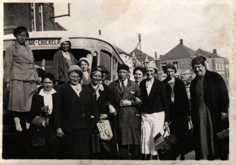 Viktor Vandenaweele en bus Roeselare-Couckelaere.