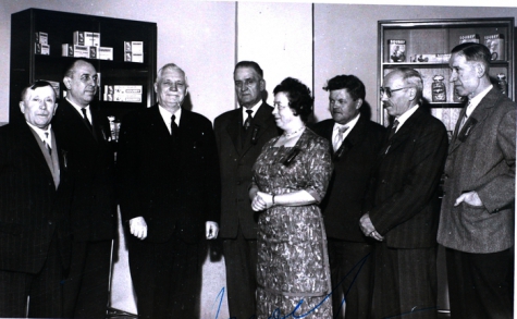 Joseph Soubry met laureaten van de Arbeid