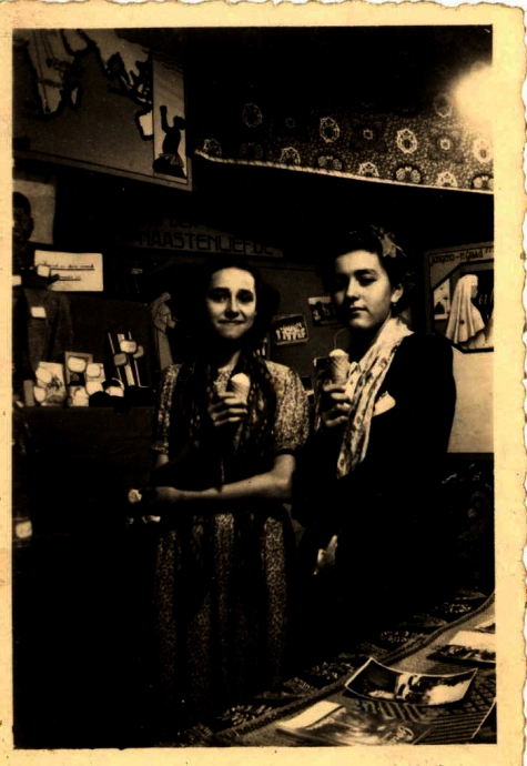 Toneelopvoering KAV in de St. Quirinuszaal, Hooglede, 22 augustus 1948