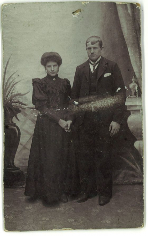 Huwelijksfoto Remi Parmentier en Pharilde Vroman.