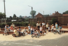 De kinderen op de speelplaats, Lichtervelde, voorjaar 1989