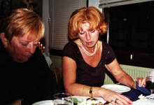 Juffrouw Yvette neemt afscheid van De Valke, Lichtervelde, december 2001