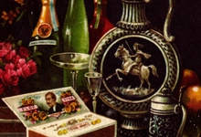 Beeldzijde nieuwjaarskaart, stilleven rookartikelen, alcohol, fruit, bloemen, 1937