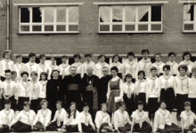 Kardinaal Cardijn op bezoek in het Sint-Lutgardisinstituut, Izegem, 1965 