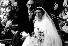Huwelijksfoto Leon Stragier en Paula Ghekiere. Huwelijksfoto Leon Stragier en Paula Ghekiere.