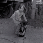 Kinderen op boerderij van M. Geldof, Staden juli 1972