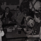 Toneelkring KNA viert carnaval, Moorslede 1972