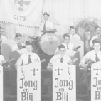Kaj jong en blij, Gits